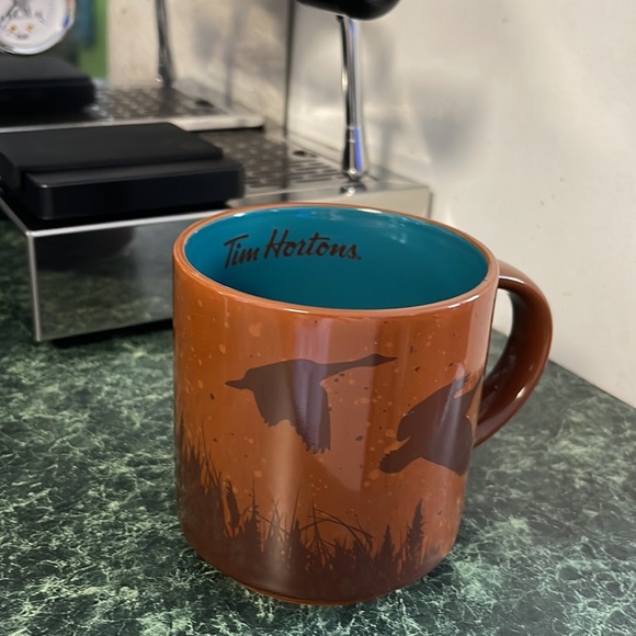 Tim Hortons 2017 Limited edition Geese brown and blue stackable mug - Picture 5 of 8